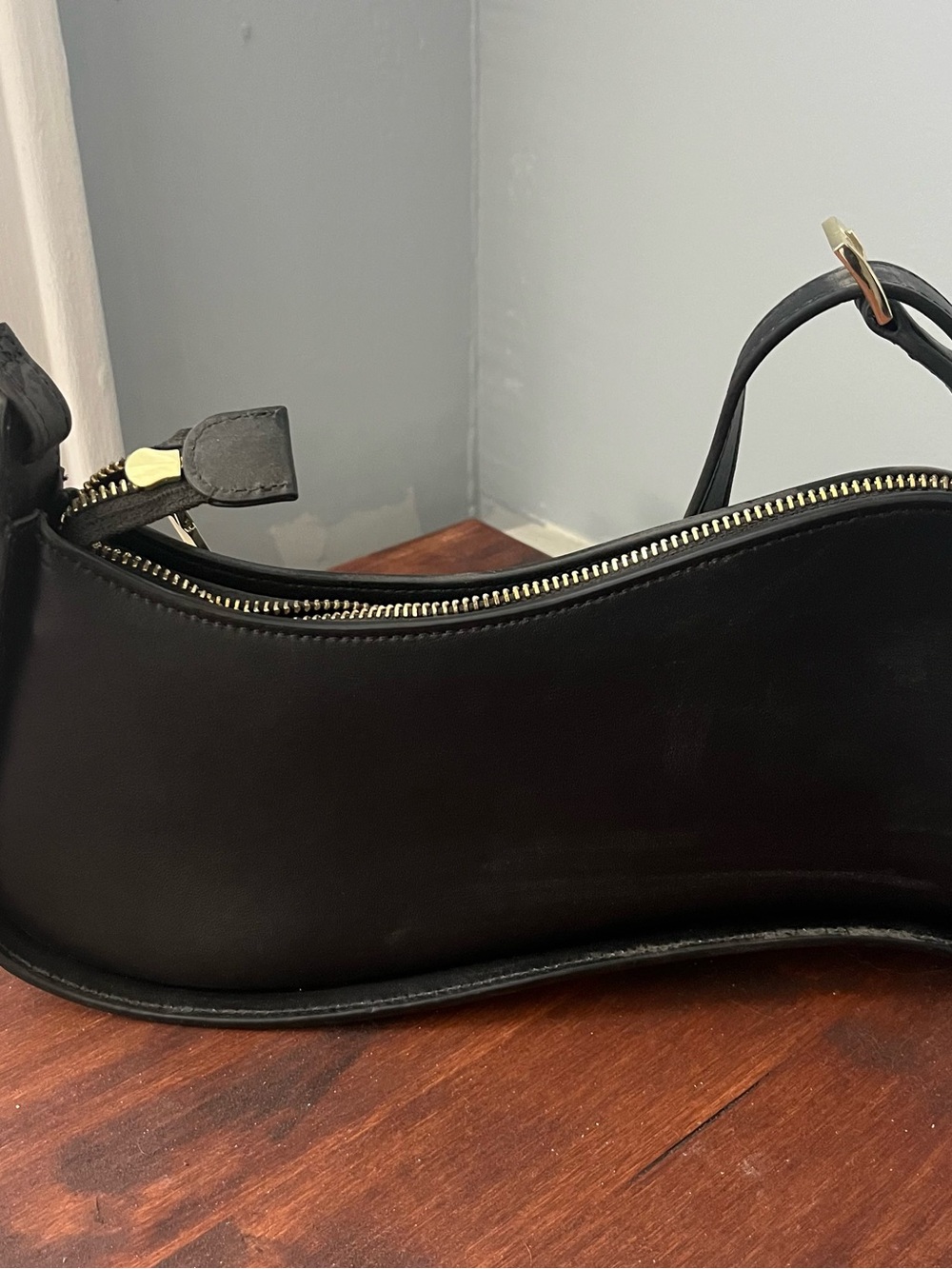 Classic Black Italian leather Leather Shoulder Bag - Minimal Silhouette